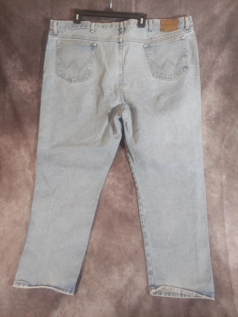 Wrangler Men's Relaxed Fit Jeans Light Wash Size 48x30 Well Broken-In